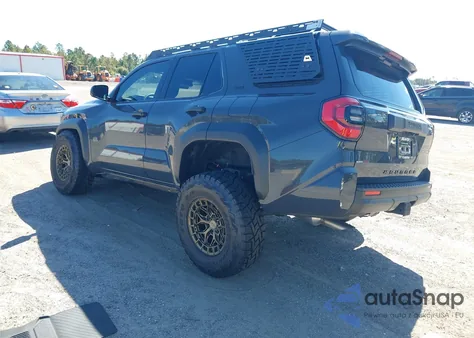 2025 Toyota 4Runner Sr5 z USA, uszkodzony, nr VIN JTEVA5BR8S5044762